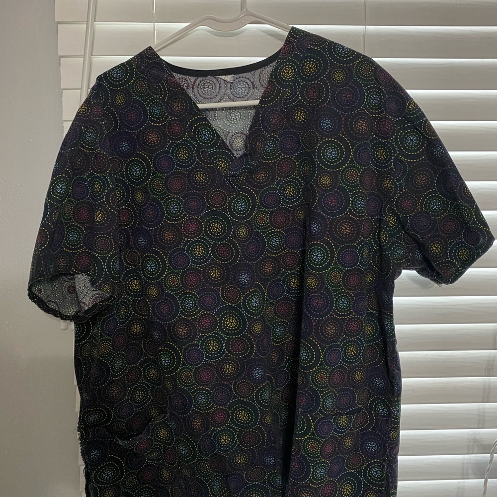 Scrub top